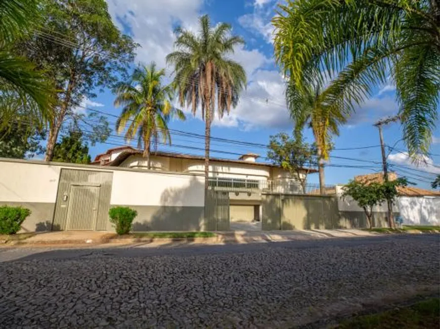 Foto 1 de Casa com 3 Quartos à venda, 570m² em São Luíz, Belo Horizonte