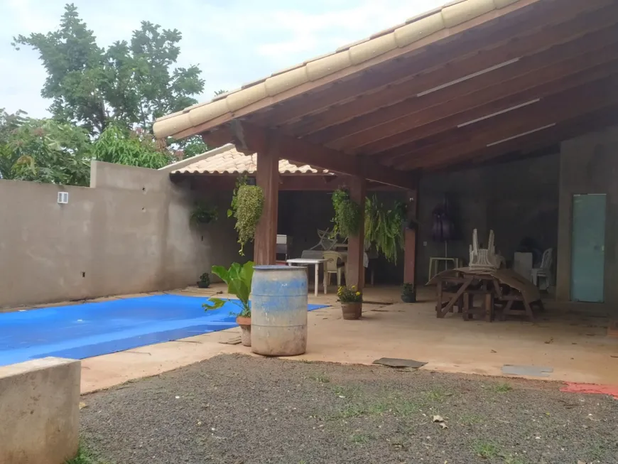 Foto 1 de Fazenda/Sítio com 3 Quartos à venda, 240m² em Zona Rural, Uberlândia