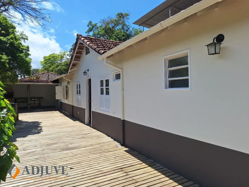 Foto 1 de Casa com 3 Quartos à venda, 180m² em Itaipava, Petrópolis