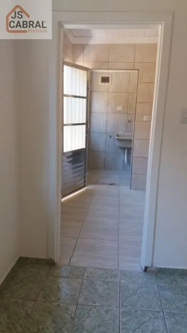 Foto 1 de Casa com 1 Quarto para alugar, 50m² em Vila Nivi, São Paulo