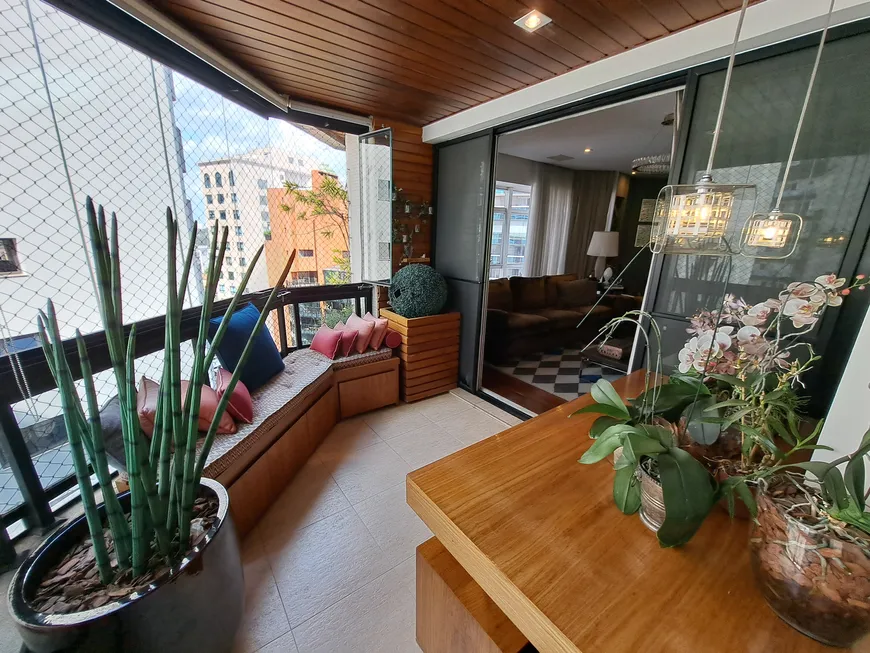 Foto 1 de Apartamento com 4 Quartos à venda, 172m² em Itaim Bibi, São Paulo