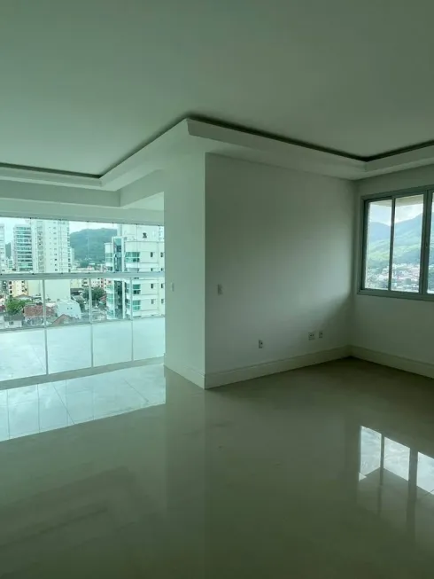 Foto 1 de Apartamento com 3 Quartos à venda, 204m² em Centro, Itapema