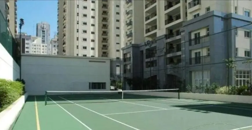 Foto 1 de Apartamento com 3 Quartos para alugar, 137m² em Moema, São Paulo