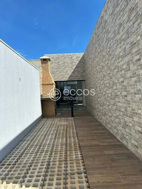 Foto 1 de Casa com 2 Quartos à venda, 70m² em Jardim Brasília, Uberlândia