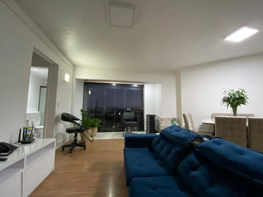 Foto 1 de Apartamento com 2 Quartos à venda, 68m² em Jardim Henriqueta, Taboão da Serra