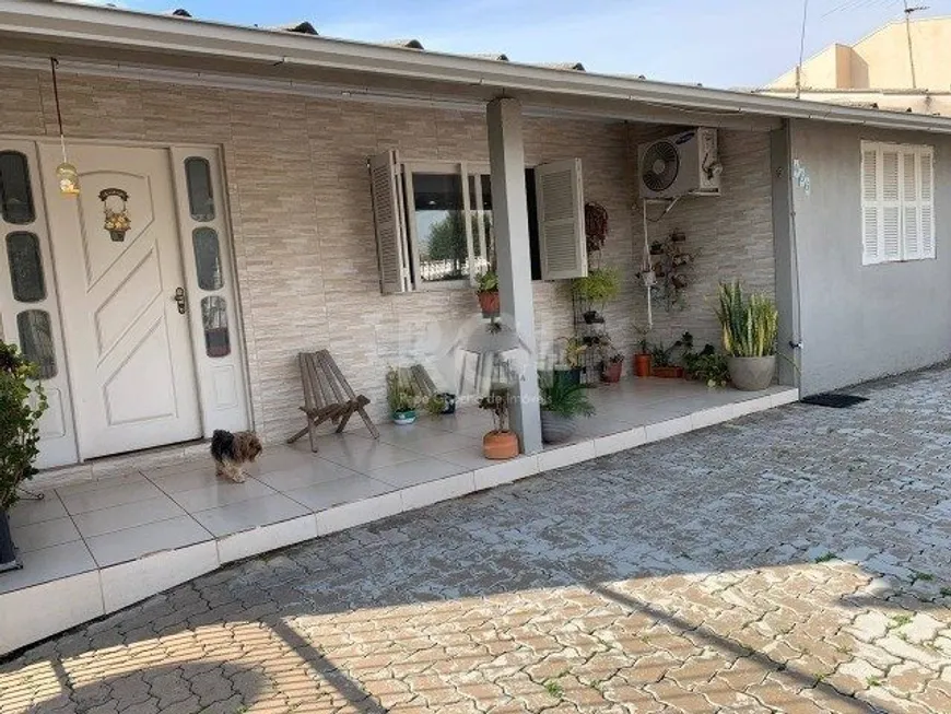 Foto 1 de Casa com 3 Quartos à venda, 130m² em Parque da Matriz, Cachoeirinha