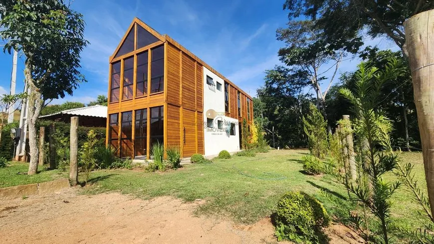 Foto 1 de Casa de Condomínio com 3 Quartos à venda, 523m² em Santa Rosa, Teresópolis