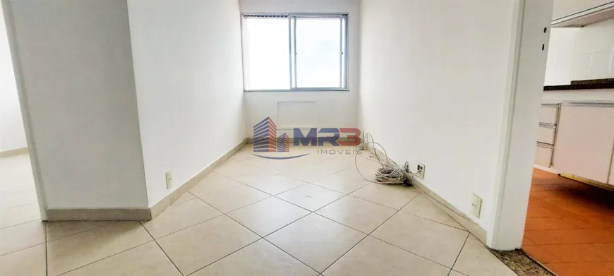 Foto 1 de Apartamento com 2 Quartos à venda, 43m² em Tanque, Rio de Janeiro