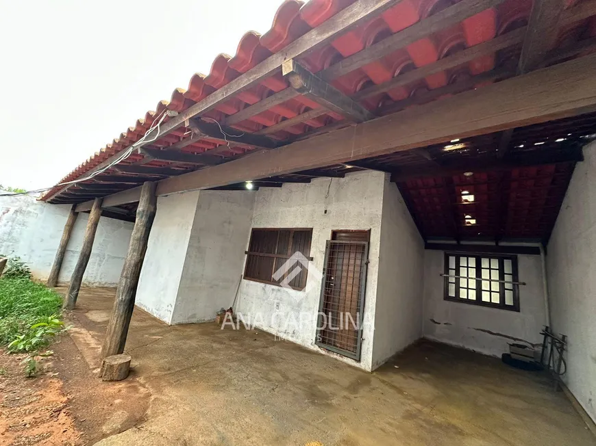 Foto 1 de Casa com 3 Quartos à venda, 294m² em Canelas II, Montes Claros