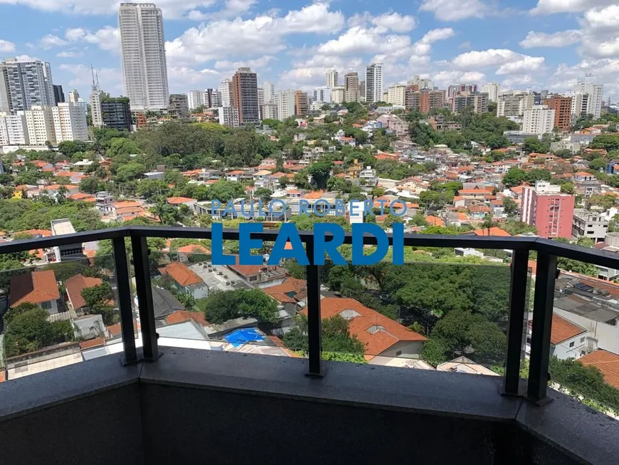 Foto 1 de Apartamento com 4 Quartos à venda, 280m² em Vila Madalena, São Paulo