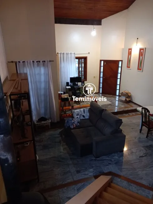 Foto 1 de Sobrado com 4 Quartos à venda, 265m² em Santo Antônio, Joinville