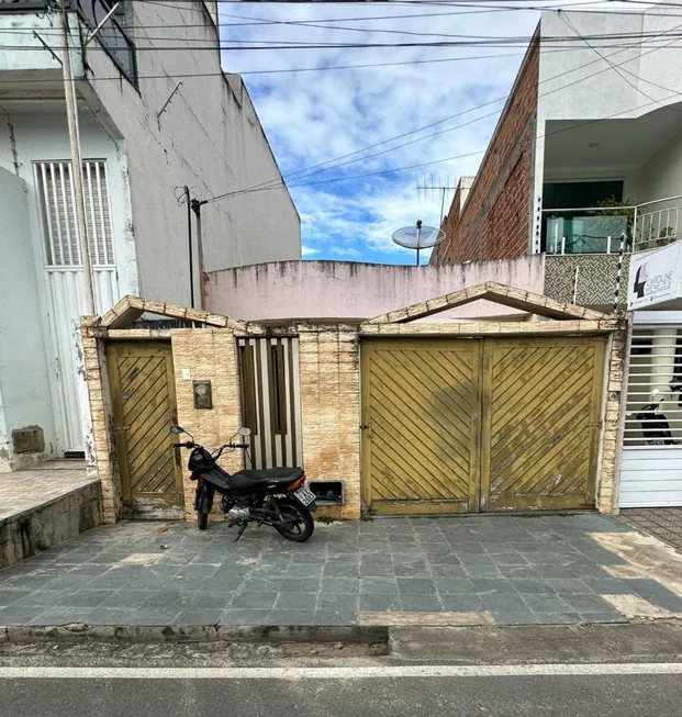 Foto 1 de Casa com 3 Quartos à venda, 191m² em Centro, Itabaiana