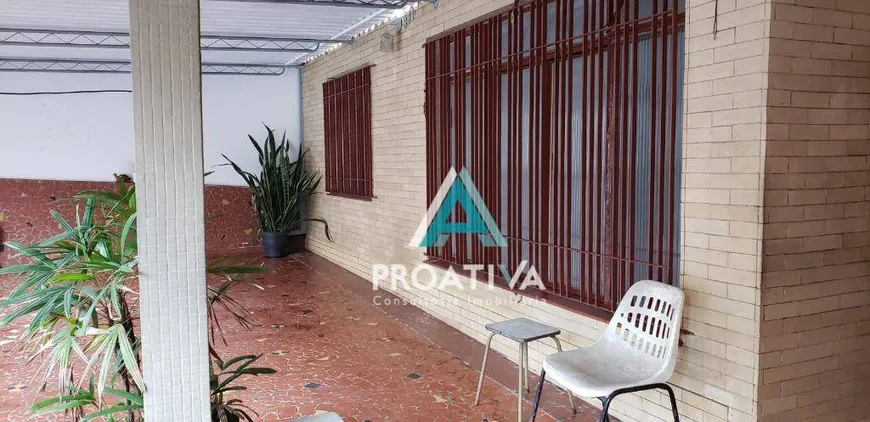 Foto 1 de Casa com 2 Quartos à venda, 175m² em Vila Bastos, Santo André