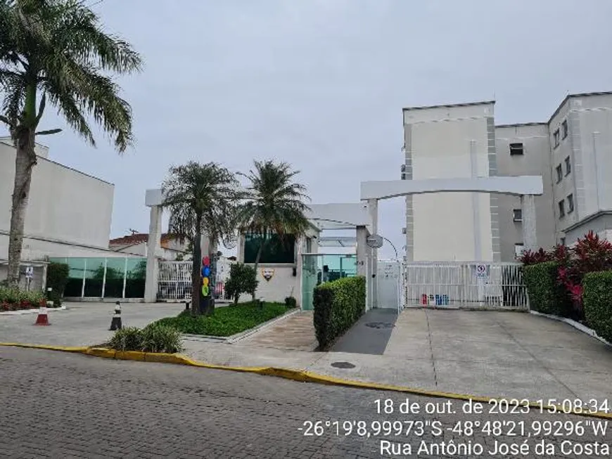 Foto 1 de Apartamento com 2 Quartos à venda, 10m² em Adhemar Garcia, Joinville