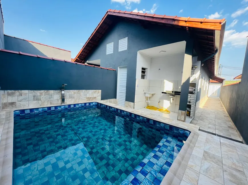 Foto 1 de Casa com 2 Quartos à venda, 65m² em Suarão, Itanhaém