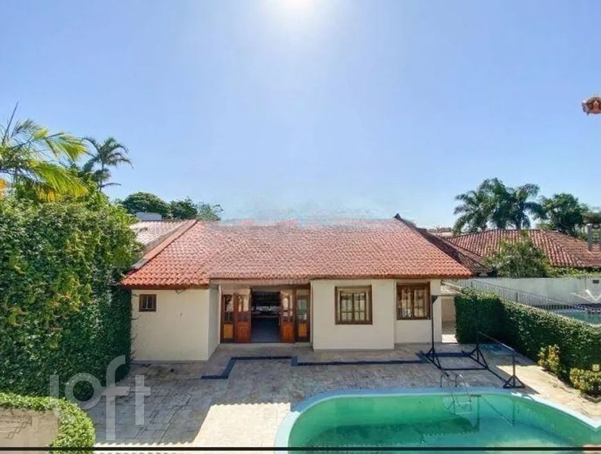 Foto 1 de Casa com 6 Quartos à venda, 346m² em Córrego Grande, Florianópolis