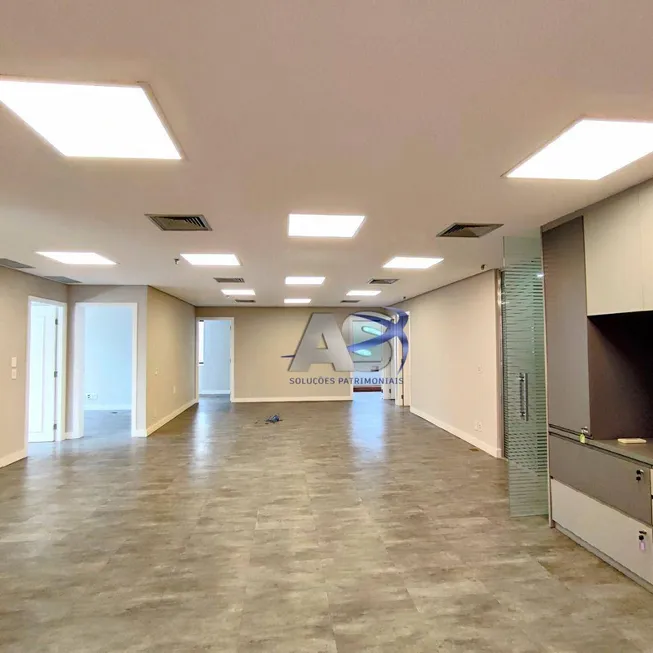 Foto 1 de Sala Comercial para alugar, 200m² em Itaim Bibi, São Paulo