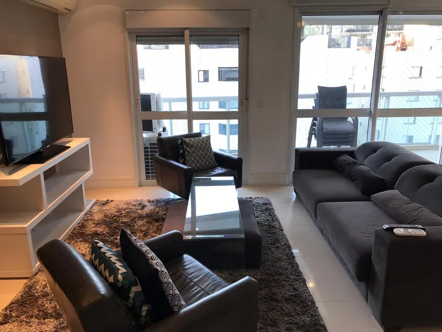 Foto 1 de Apartamento com 3 Quartos para alugar, 127m² em Vila Olímpia, São Paulo