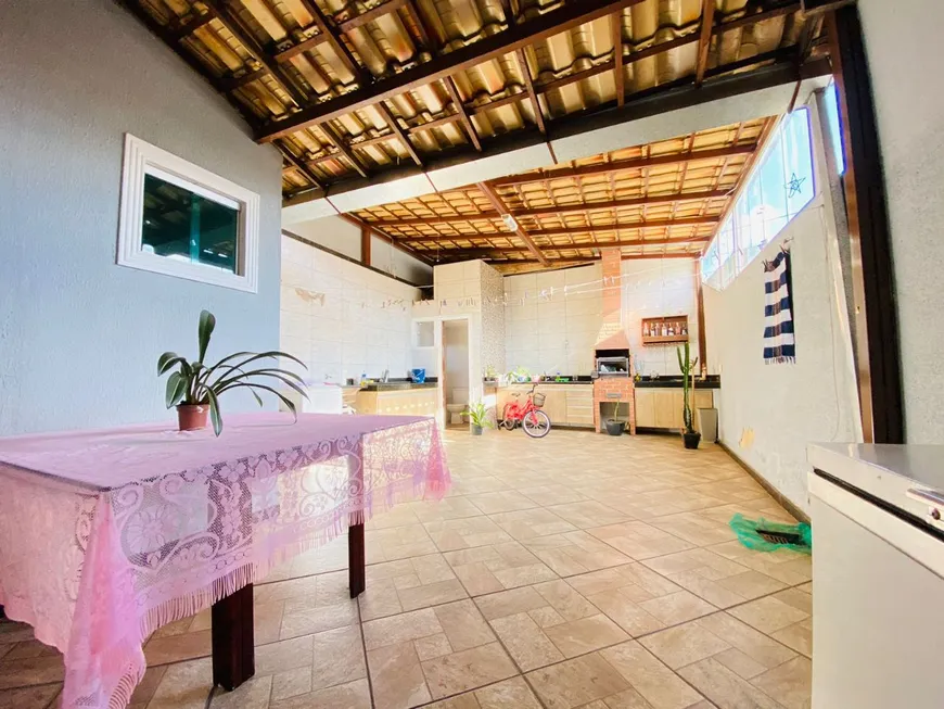 Foto 1 de Casa com 2 Quartos à venda, 90m² em Piratininga Venda Nova, Belo Horizonte