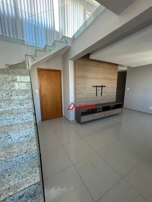 Foto 1 de Cobertura com 3 Quartos para venda ou aluguel, 200m² em Serra, Belo Horizonte