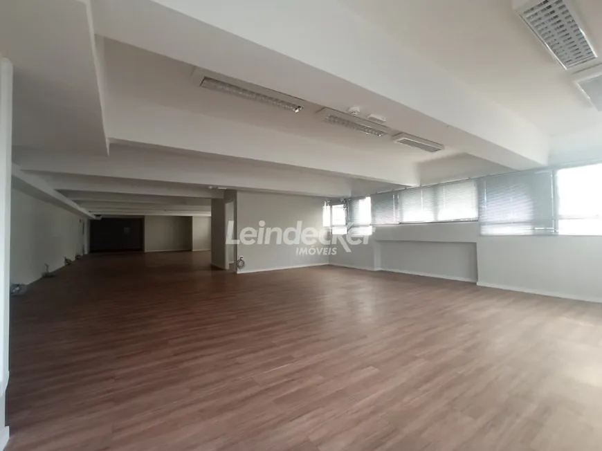 Foto 1 de Sala Comercial para alugar, 302m² em Rio Branco, Porto Alegre