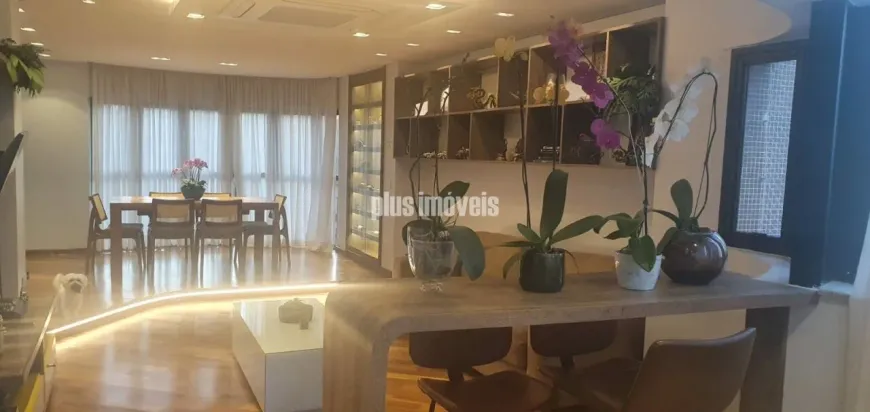 Foto 1 de Apartamento com 3 Quartos à venda, 135m² em Vila Clementino, São Paulo