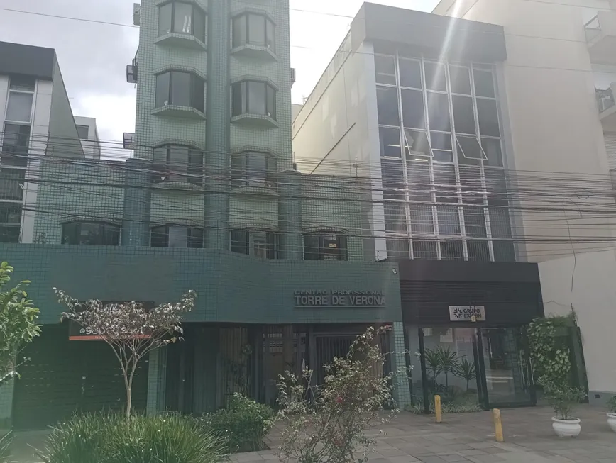 Foto 1 de Ponto Comercial para alugar, 40m² em Floresta, Porto Alegre