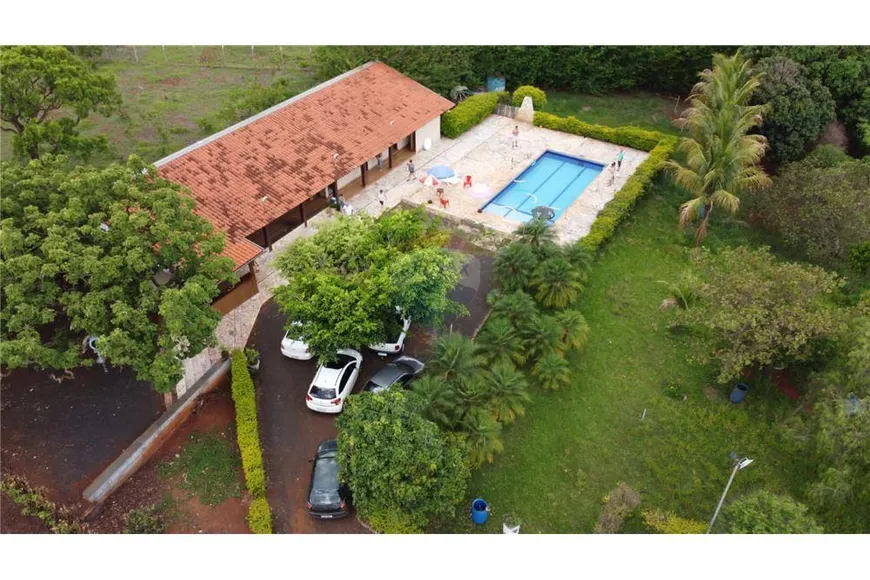 Foto 1 de Fazenda/Sítio com 3 Quartos à venda, 250m² em Jardim Santa Clara, Uberaba