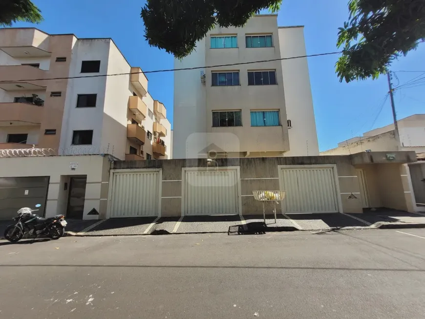 Foto 1 de Apartamento com 3 Quartos à venda, 87m² em Santa Mônica, Uberlândia