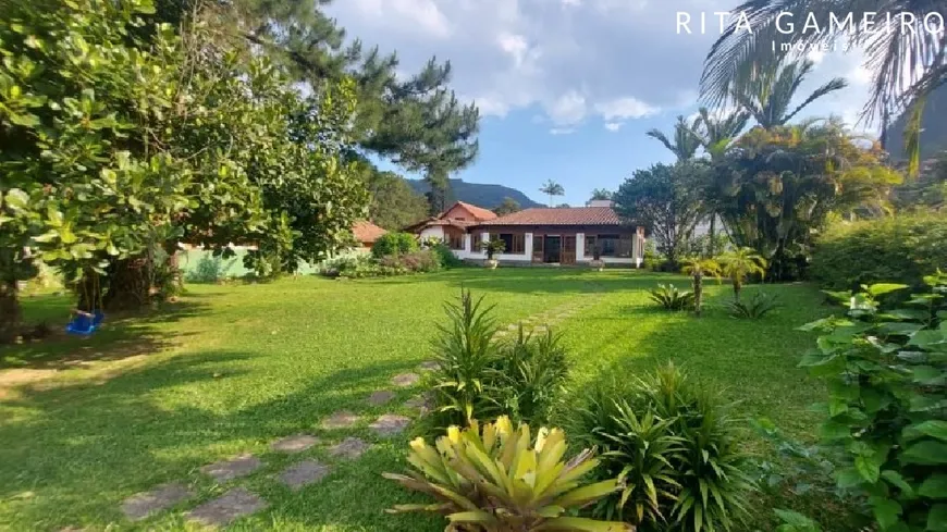 Foto 1 de Casa de Condomínio com 4 Quartos à venda, 200m² em Granja Comary, Teresópolis