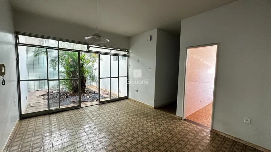 Foto 1 de Casa com 3 Quartos à venda, 272m² em Melo, Montes Claros