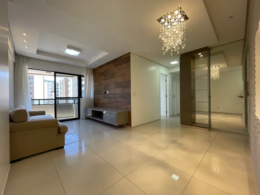Foto 1 de Apartamento com 2 Quartos para alugar, 82m² em Ponta Verde, Maceió