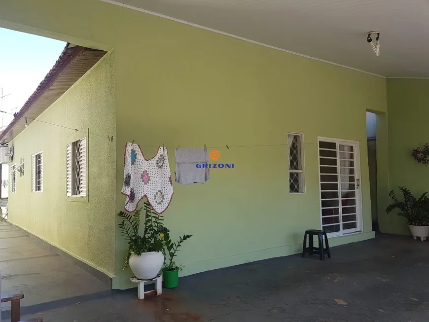 Foto 1 de Casa com 3 Quartos à venda, 132m² em Núcleo Residencial Beija-flor, Bauru