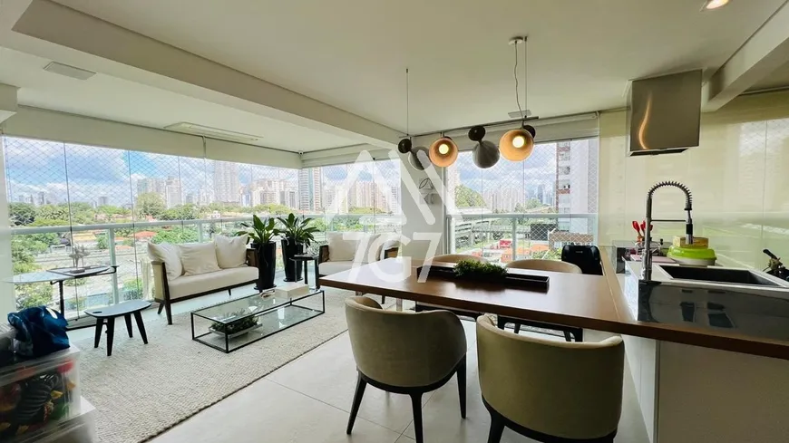 Foto 1 de Apartamento com 4 Quartos à venda, 251m² em Campo Belo, São Paulo