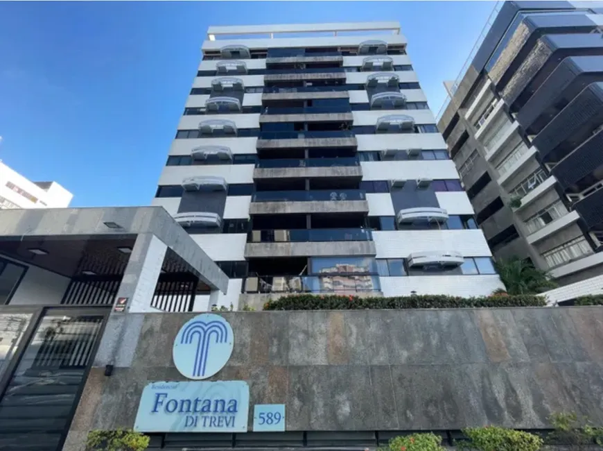 Foto 1 de Apartamento com 3 Quartos para alugar, 135m² em Ponta Verde, Maceió