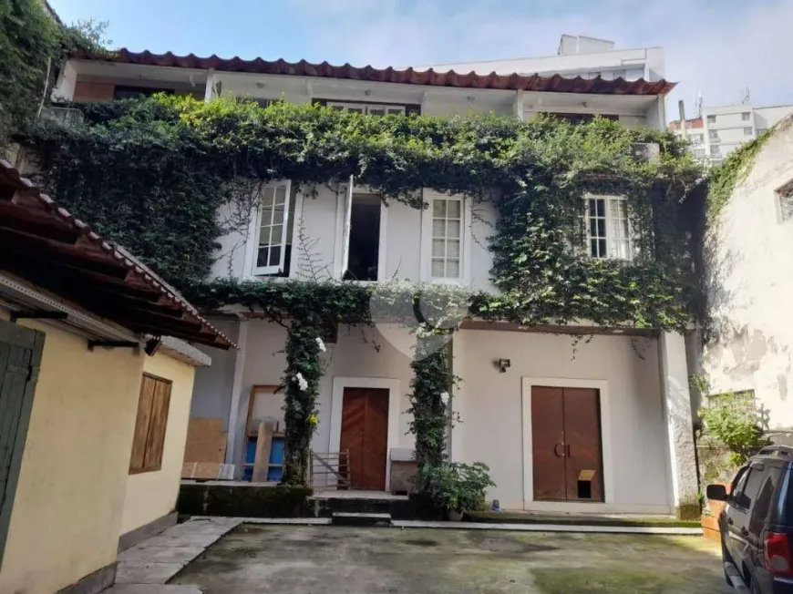 Foto 1 de Casa com 3 Quartos para alugar, 315m² em Laranjeiras, Rio de Janeiro