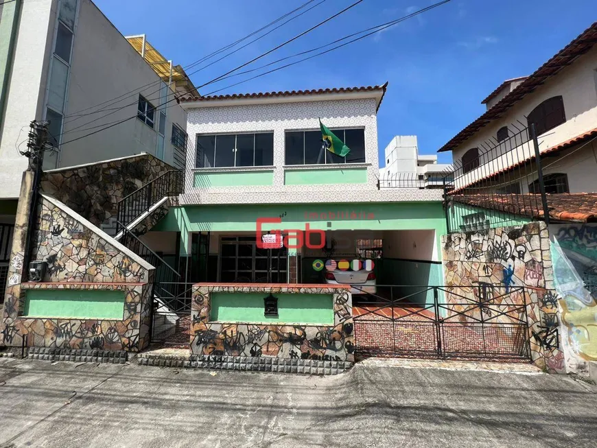 Foto 1 de Casa com 8 Quartos à venda, 220m² em Centro, Cabo Frio