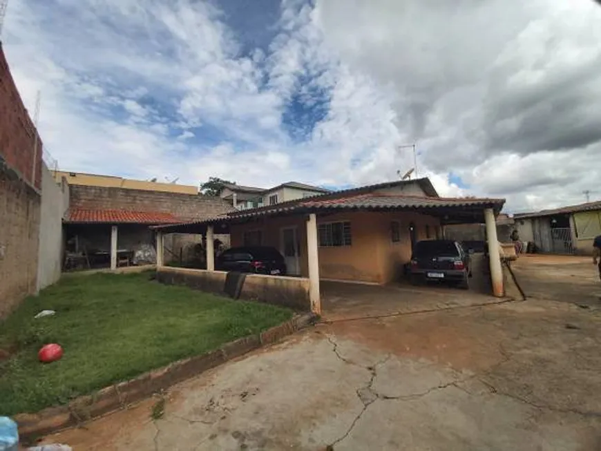 Foto 1 de Casa com 3 Quartos à venda, 350m² em Riacho Fundo I, Brasília