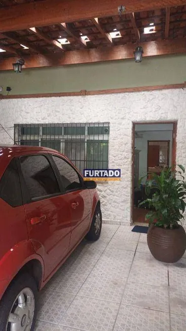 Foto 1 de Sobrado com 3 Quartos à venda, 146m² em Santa Maria, Santo André