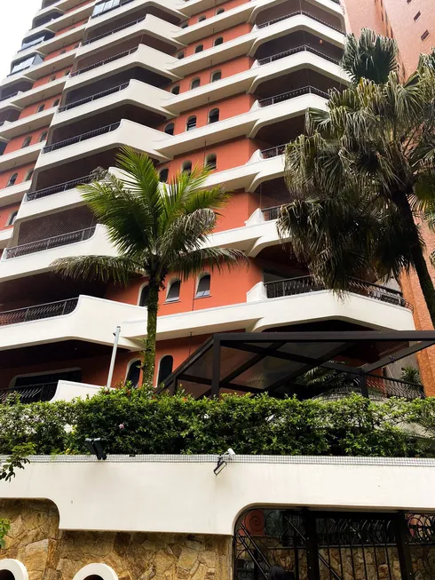 Foto 1 de Apartamento com 3 Quartos à venda, 185m² em Centro, Guarujá