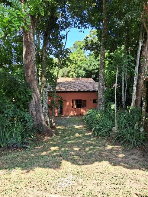 Foto 1 de Casa com 2 Quartos à venda, 180m² em Jardim Colibri, Embu das Artes