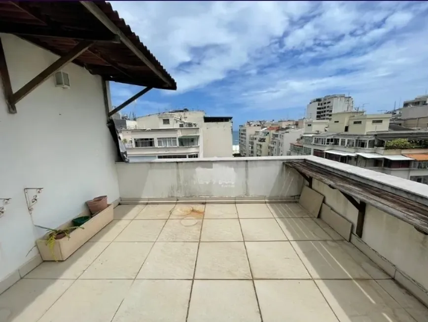 Foto 1 de Cobertura com 3 Quartos à venda, 210m² em Copacabana, Rio de Janeiro