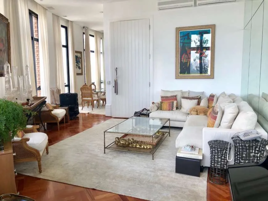 Foto 1 de Apartamento com 2 Quartos à venda, 127m² em Itaim Bibi, São Paulo