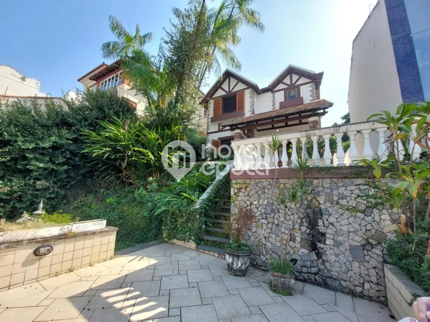 Foto 1 de Casa com 3 Quartos à venda, 514m² em Grajaú, Rio de Janeiro