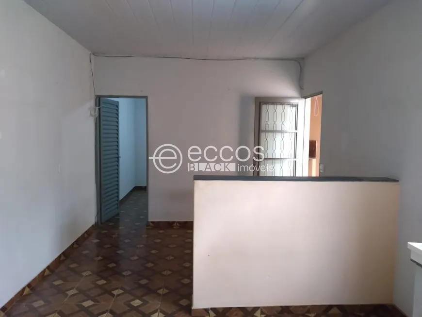 Foto 1 de Casa com 2 Quartos à venda, 200m² em Jardim Canaã, Uberlândia