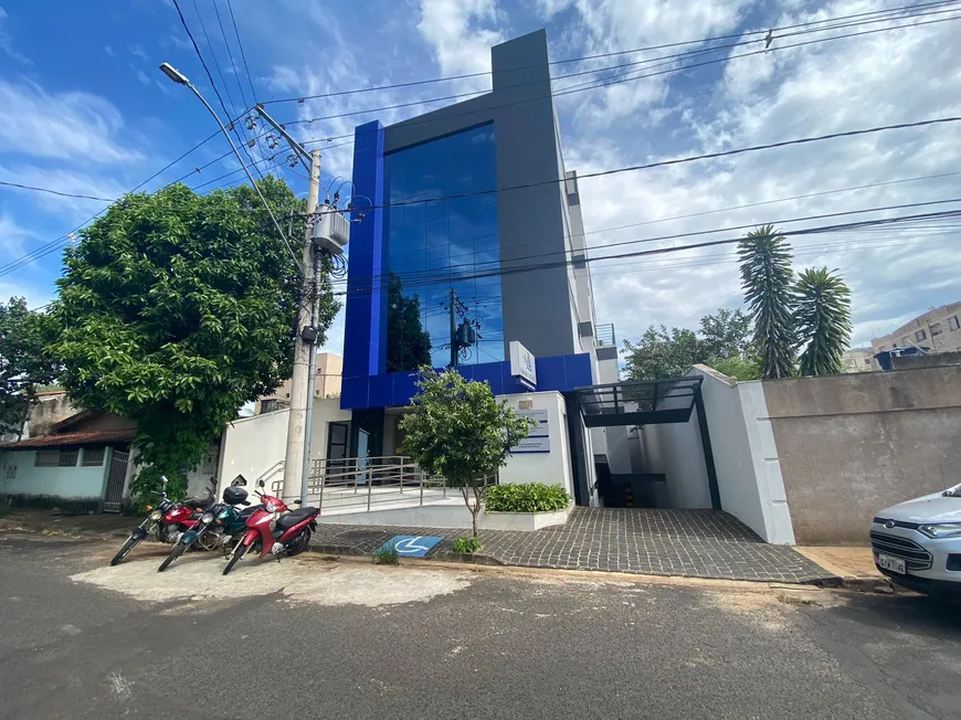 Foto 1 de Sala Comercial para alugar, 170m² em Patrimônio, Uberlândia