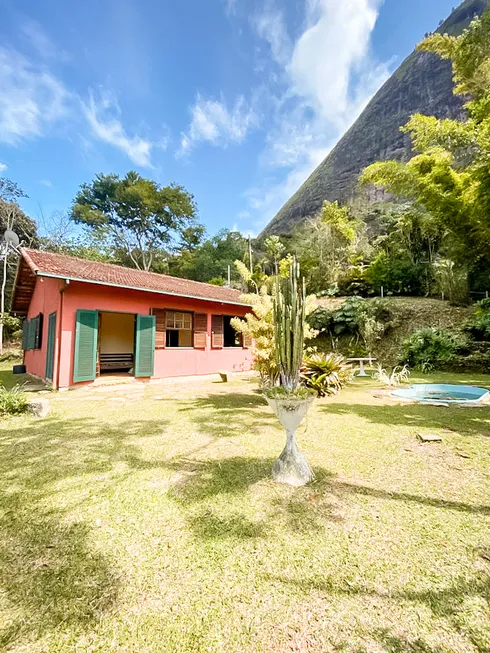 Foto 1 de Casa com 3 Quartos à venda, 100m² em Araras, Petrópolis