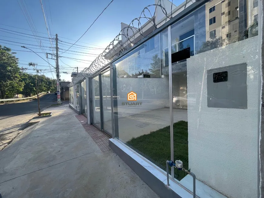 Foto 1 de Casa com 3 Quartos à venda, 75m² em Vila Clóris, Belo Horizonte