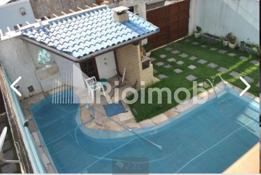 Foto 1 de Casa de Condomínio com 4 Quartos à venda, 300m² em Camorim, Rio de Janeiro