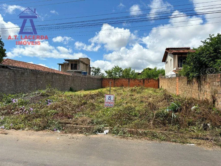 Foto 1 de Lote/Terreno à venda, 450m² em Interlagos, Montes Claros